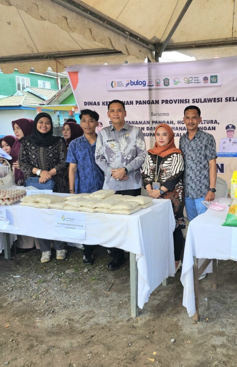 PT SGN Pabrik Gula Takalar Dukung Pasar Murah di Galesong Utara, Wabup Hengky Yasim Apresiasi Langsung