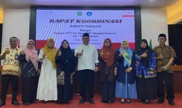 Kumpulkan Seluruh Kepala UPT SD dan SMP (Negeri/Swasta) se-Kab. Takalar, Bupati Tekankan Semua Kepala Sekolah Melek Teknologi
