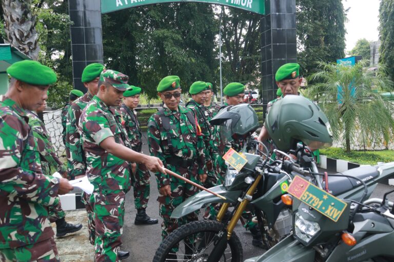 Dalam Rangka Siaga Satu, Dandim 1426 Takalar Periksa Seluruh Kendaraan Anggota