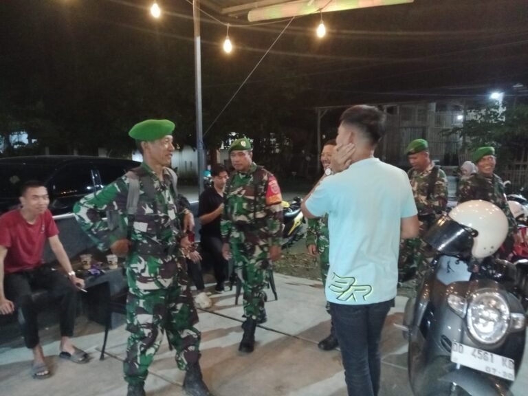 Koramil 1426-07/Pattalassang Patroli Bersama Untuk Jaga Keamanan Wilayah Binaan