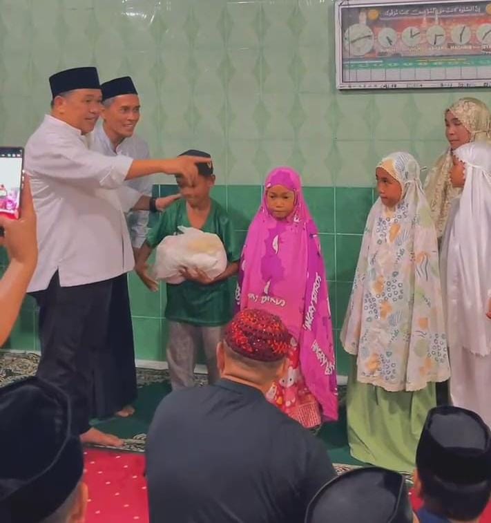 Bupati Takalar Salurkan 42 Paket Ramadan untuk Siswa di Kecamatan Laikang