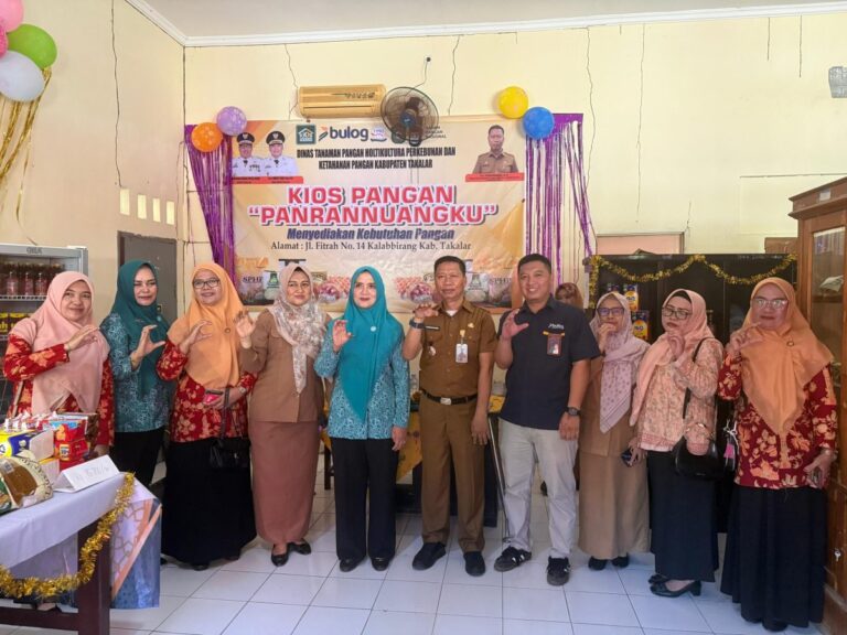 Hadirkan Sembako Terjangkau, Ketua TP PKK Takalar Resmikan Kios Pangan Panrannuangku