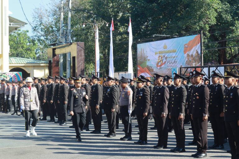 Dandim 1426 Takalar Hadiri Upacara HUT Bhayangkara Ke-80 Tahun 2026 di Polres Takalar