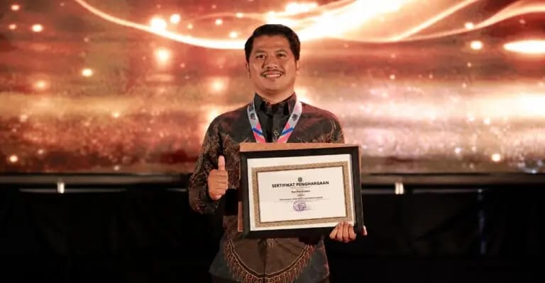 Kades Kale Ko’mara Dinobatkan sebagai Pengelola Keuangan Terbaik :Takalar Award 2026
