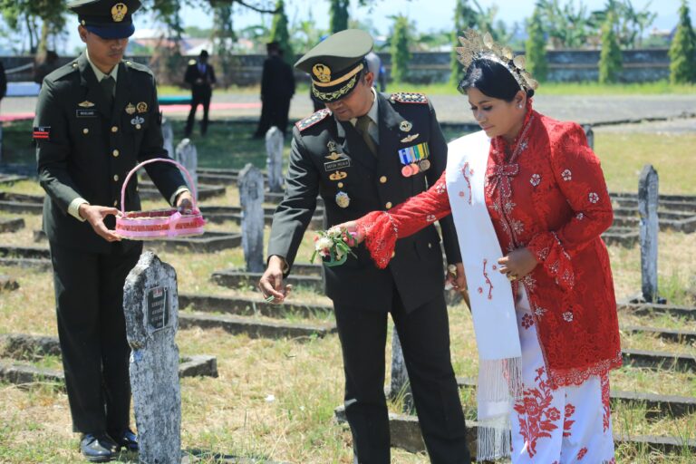 Dandim Takalar Pimpin Upacara Ziarah Nasional HUT ke-81 Kemerdekaan Republik Indonesia