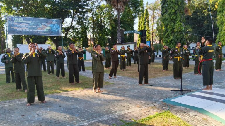 Kodim 1426/Takalar Gelar Latihan Pencak Silat Militer, Dandim: Bela Diri Prajurit Harus Terus Diasah