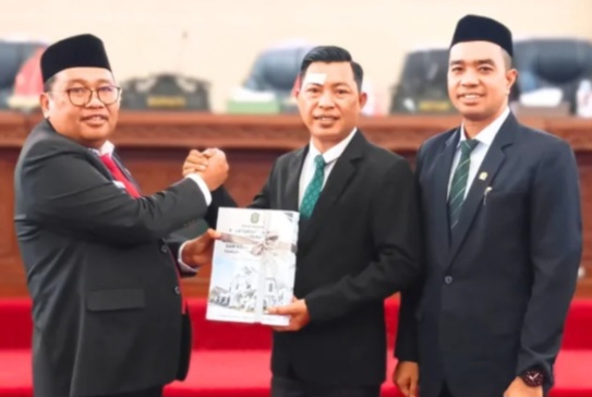 DPRD Takalar Sepakati KUA-PPAS, Ranperda Perubahan Anggaran Resmi Diserahkan