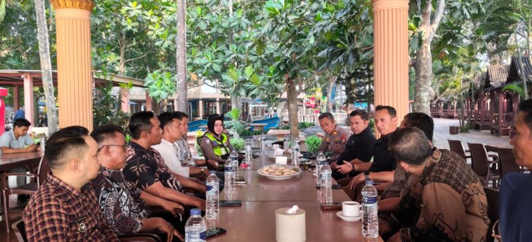 Rakor Bersama Kapolres Takalar, Galesong Utara Perkuat Tertib Lalu Lintas dan Tekan Angka Kecelakaan