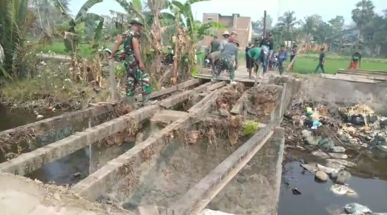 Kodim 1426/Takalar Bersama Masyarakat Mulai Persiapan Pembangunan Jembatan Beton di Desa Galesong Timur