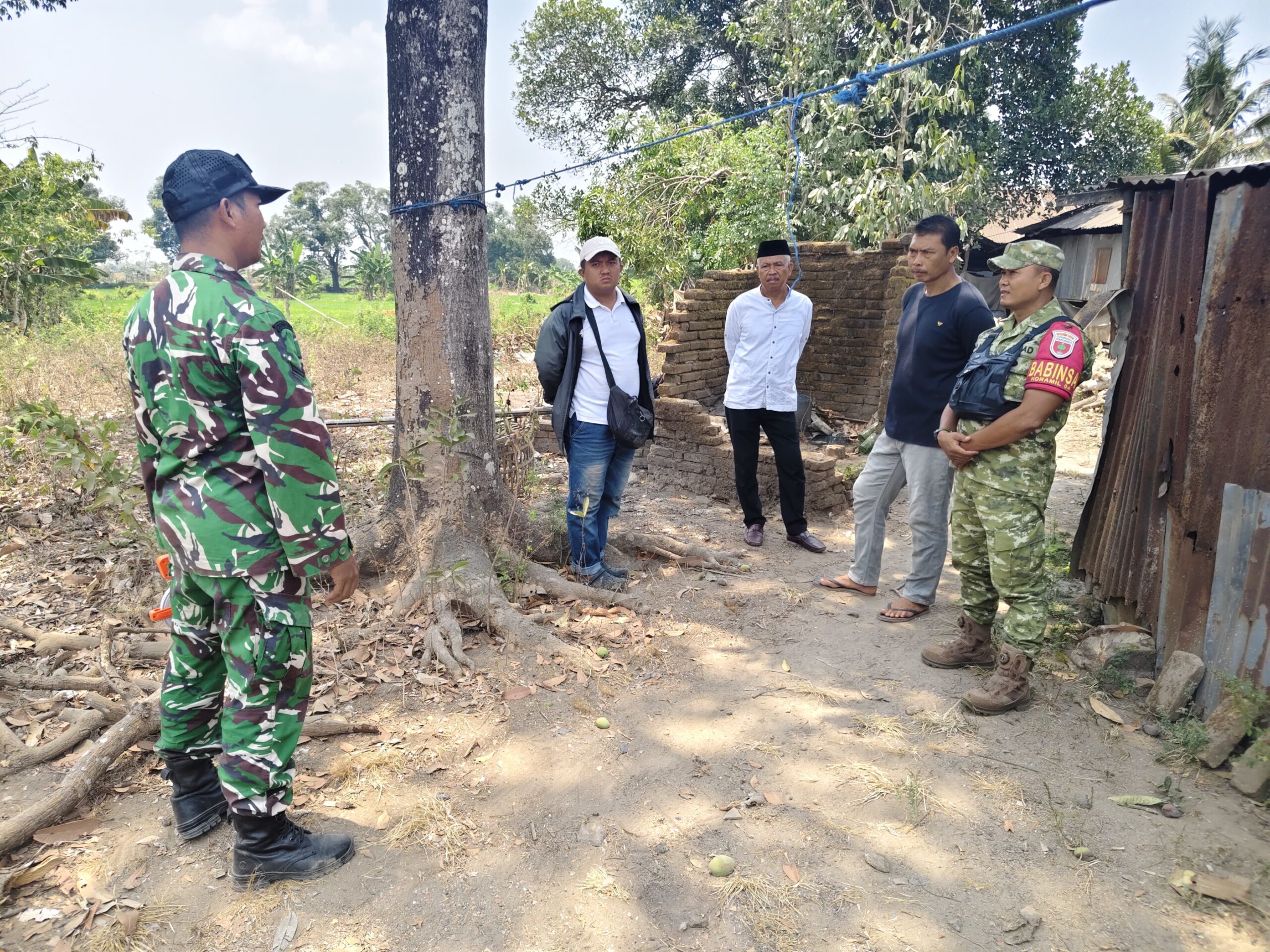 Dukung Pembangunan KDKMP, Babinsa dan Staf Teritorial Kodim 1426/Tkl, Tinjau Serta Ukur Lokasi di Desa Kalukuang