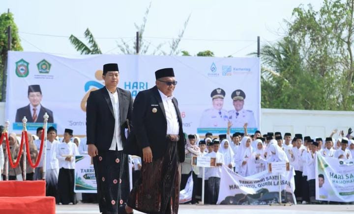 Pimpin Upacara Hari Santri, Bupati Daeng Manye: Santri Menguatkan Negeri Menuju Indonesia Emas