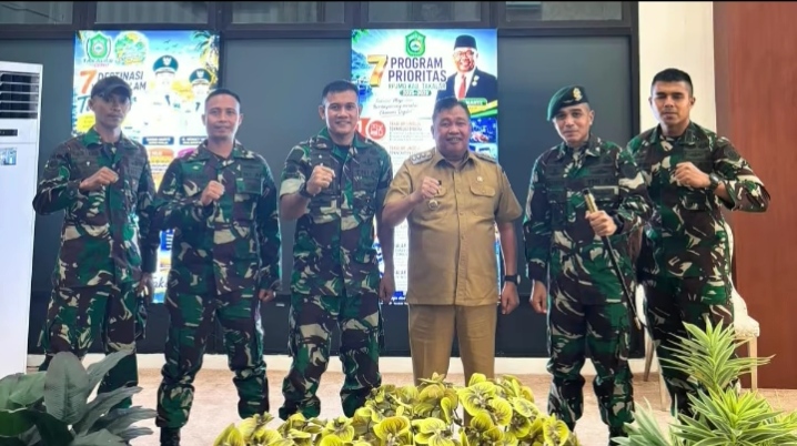Sinergi Pemkab-TNI, Bupati Daeng Manye Terima Audiens Danyon 432 Kostrad Bahas Latihan Di Takalar